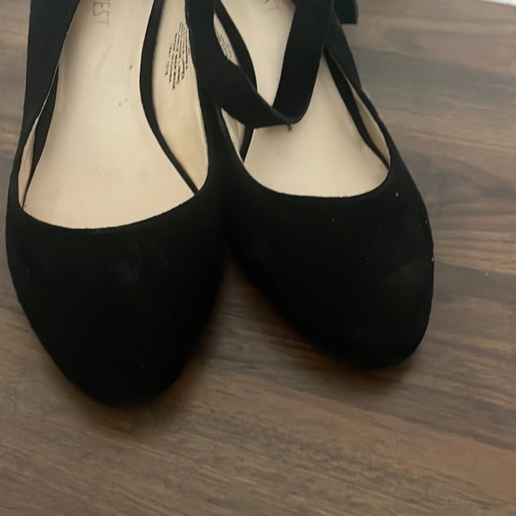 Nine West Women's Andrea Suede Black Ankle-High Leather Pump Size 5.5 - Picture 9 of 9